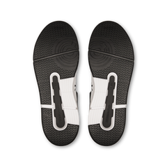 On Running Women's The Roger Clubhouse Shoes - White / Black