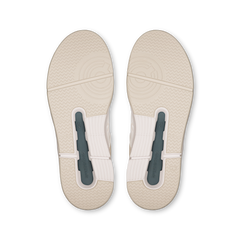 On Running Women's The Roger Clubhouse Shoes - White / Pearl
